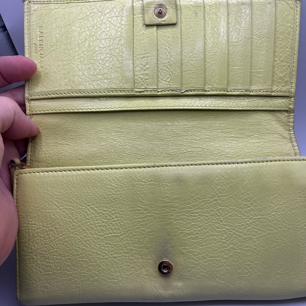 Vintage Balenciaga Women's green wallet - Picture 6 of 12